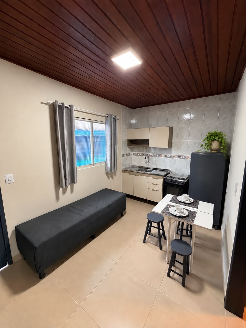 Ondazul Ingleses — Interior de apartamento de 1 quarto